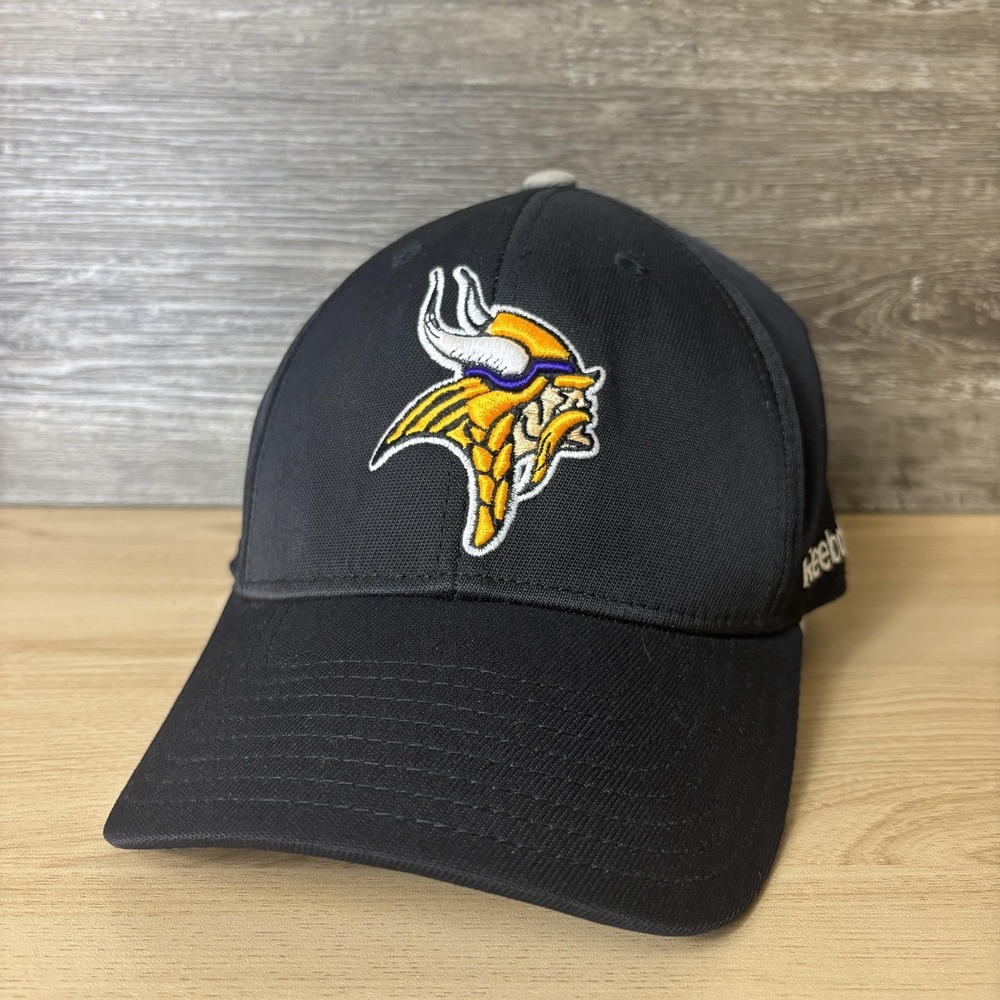 Minnesota Vikings Hat Cap Fitted S/M Black NFL Football Reebok